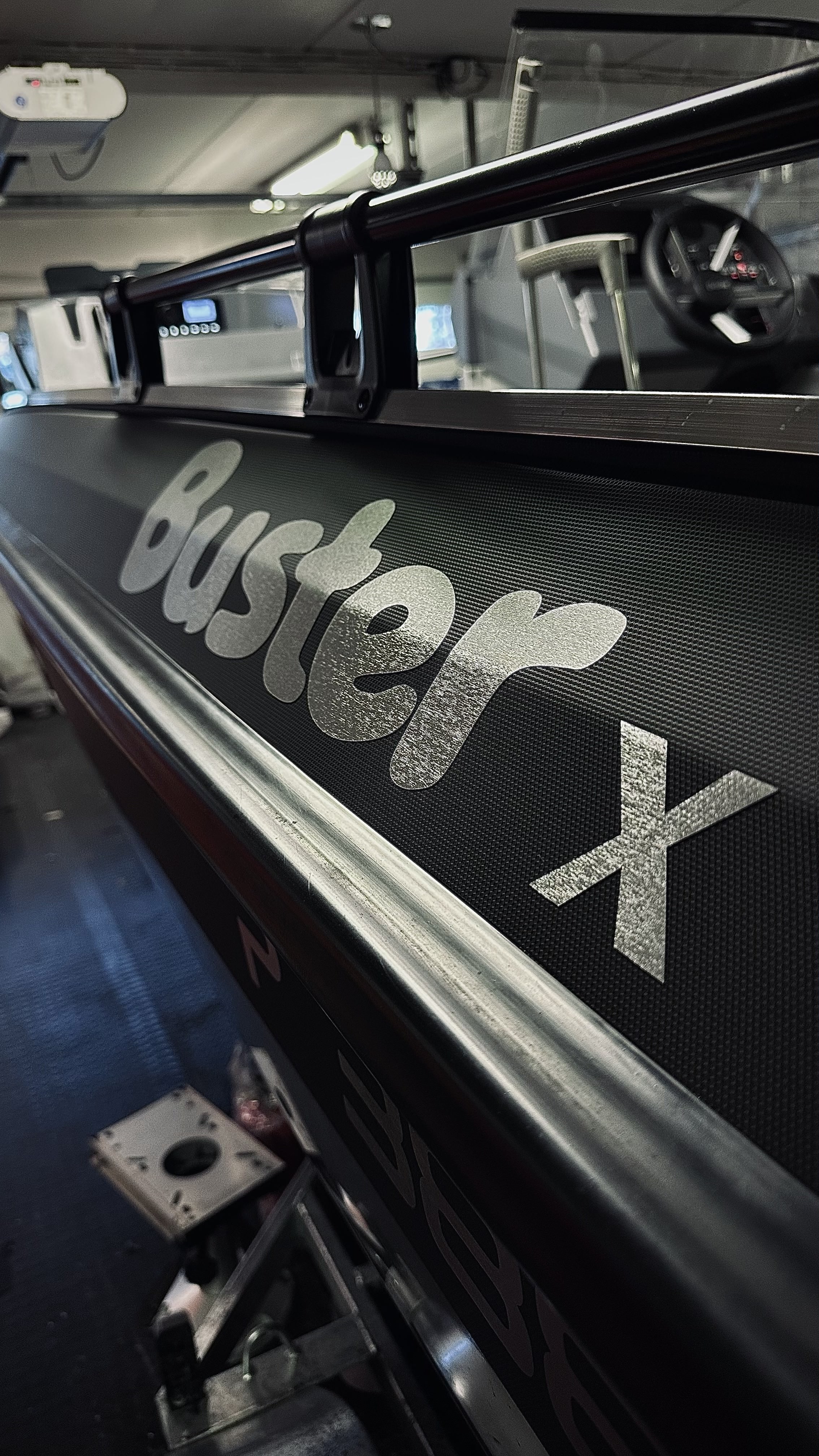 Buster veneen teippaus